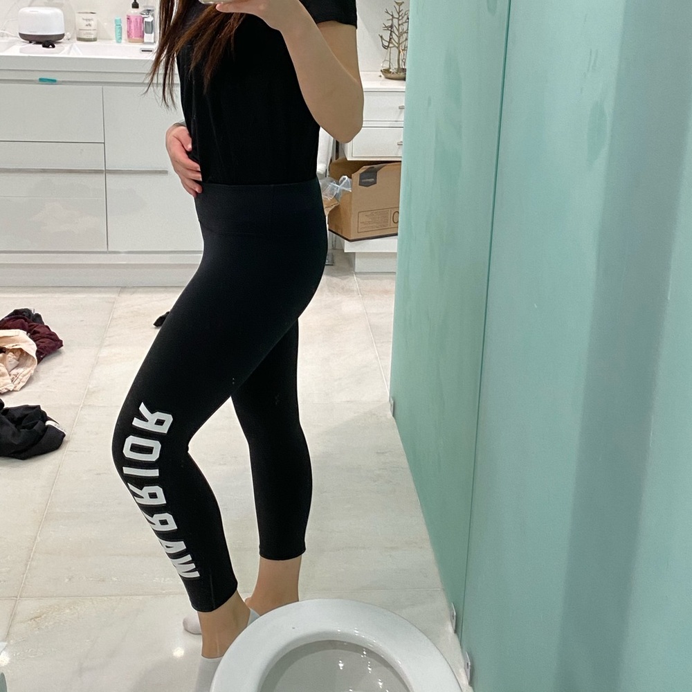 Spiritual gangster leggings . Capri style